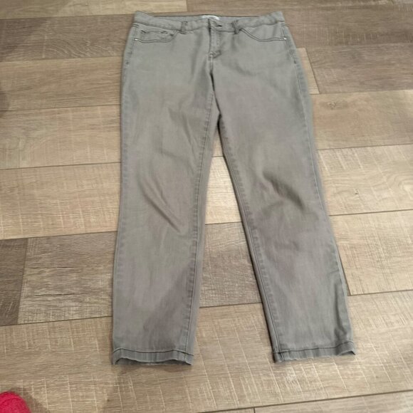JESSICA SIMPSON ROLLED CROPPED SKINNY GRAY JEANS SIZE 10/30 - Picture 2 of 8